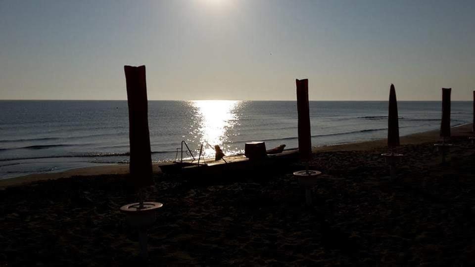 Готель Baywatch Маргерита-ді-Савоя Екстер'єр фото